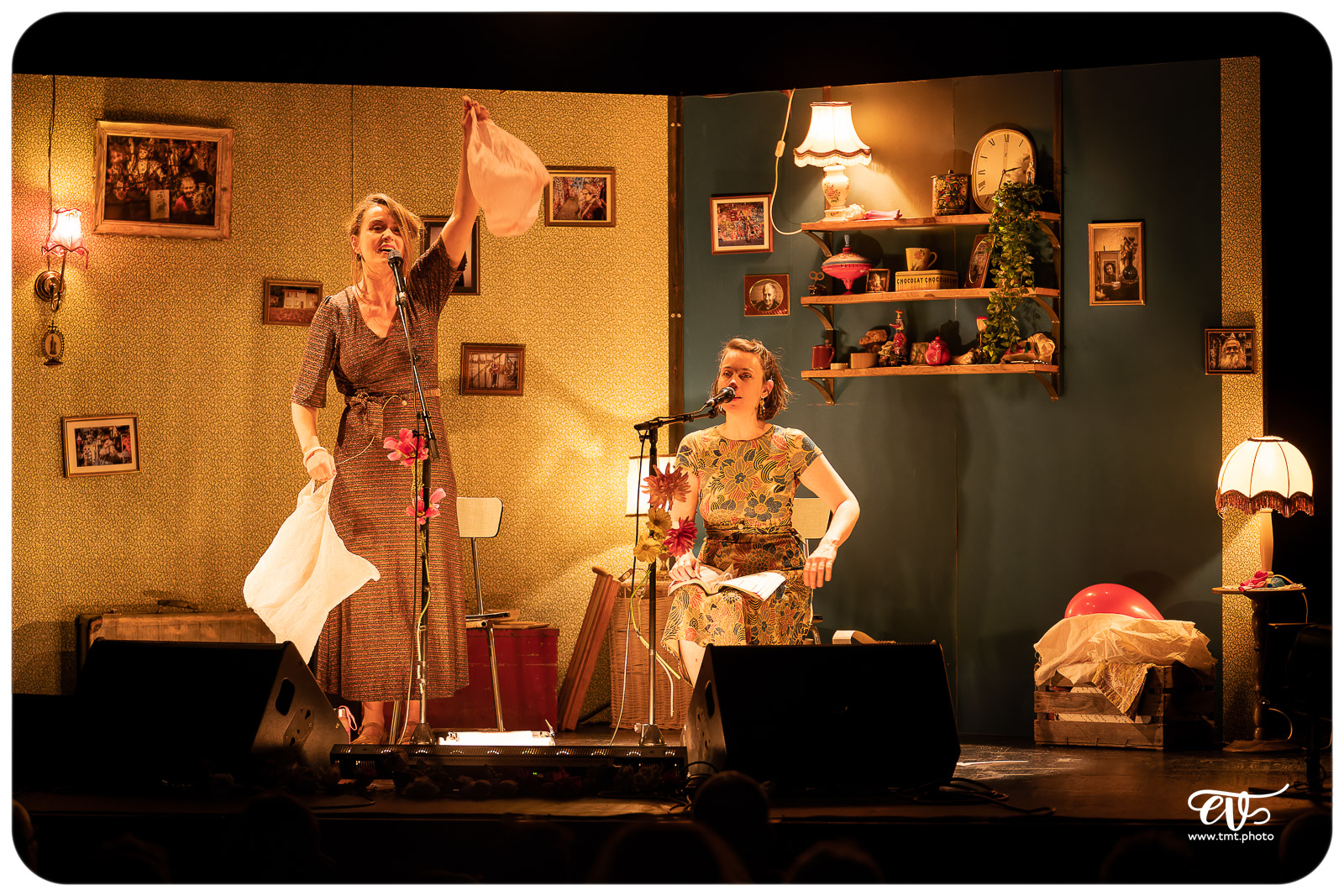 LES GÉANTES (LE DUO DU BAS)